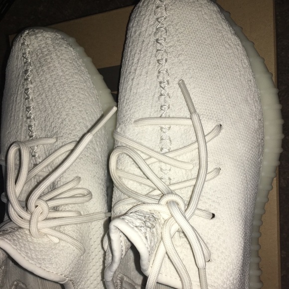 White Yeezy boost 350